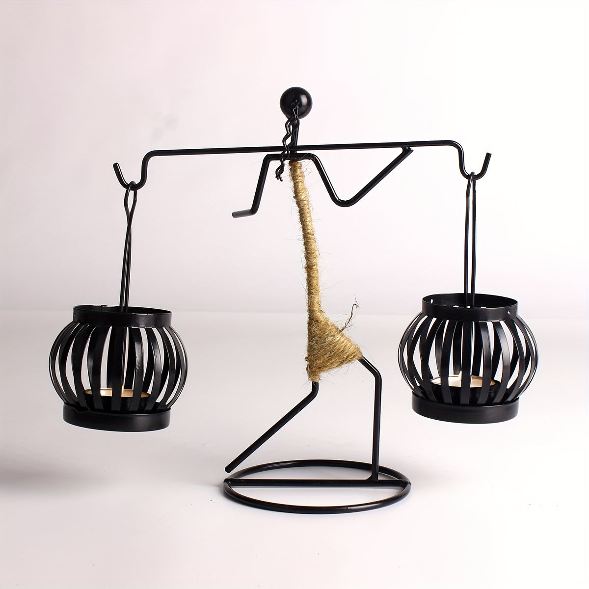 1pc Metal Shaped Candle Holder With A Lady Character Design, Christmas Decoration